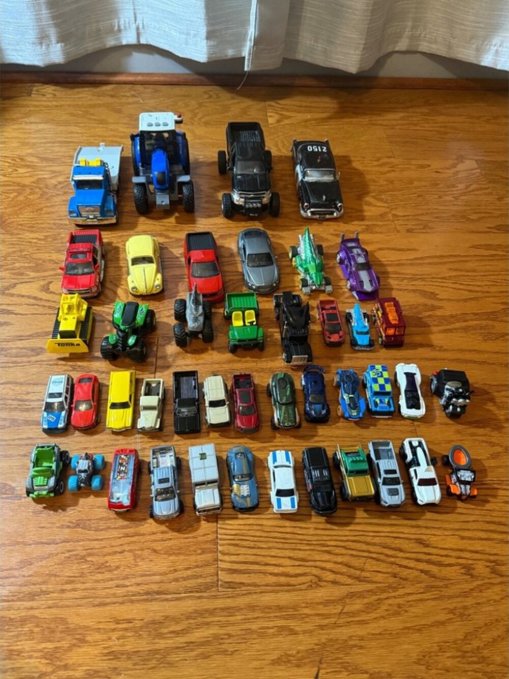 Lot of Vintage DieCast Card Including 22 Hotwheels, Excellent Condition